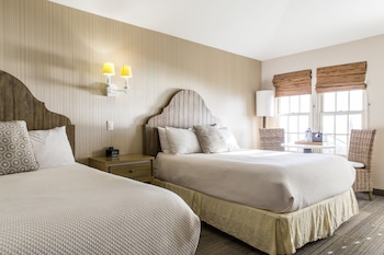 cottage inn by the sea