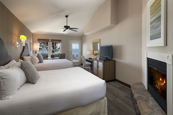 cottage inn by the sea