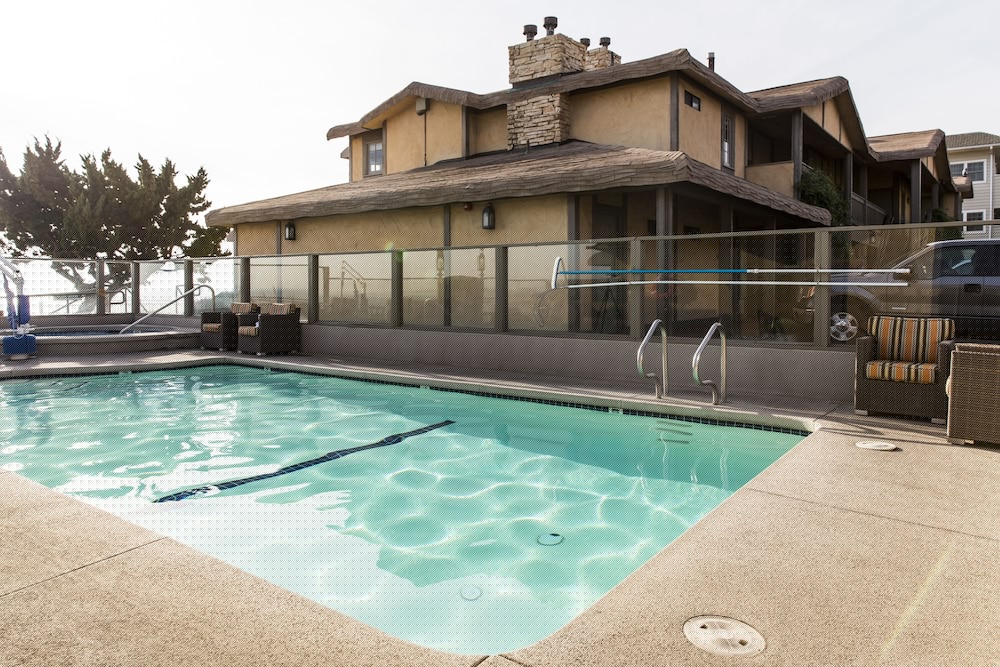 cottage inn by the sea