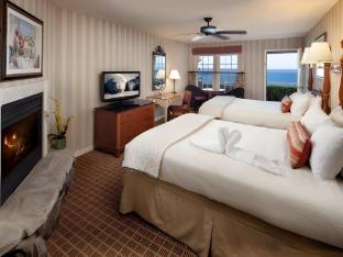 cottage inn by the sea