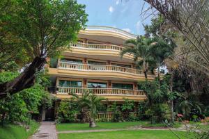 paradise garden resort hotel and convention center boracay