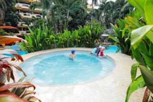 paradise garden resort hotel and convention center boracay