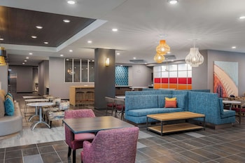 home2 suites by hilton phoenix midtown