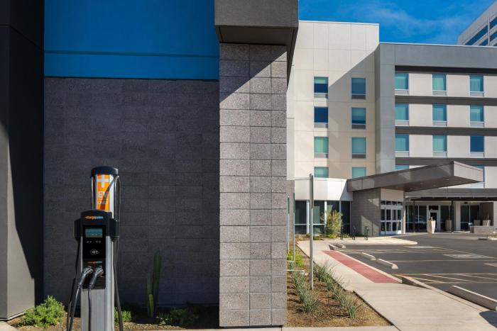 home2 suites by hilton phoenix midtown