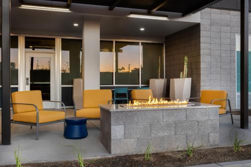 home2 suites by hilton phoenix midtown