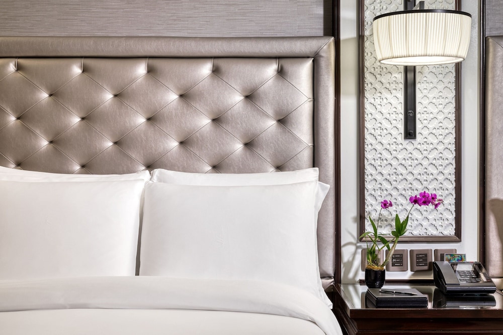the athenee hotel a luxury collection hotel bangkok