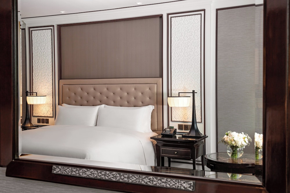 the athenee hotel a luxury collection hotel bangkok