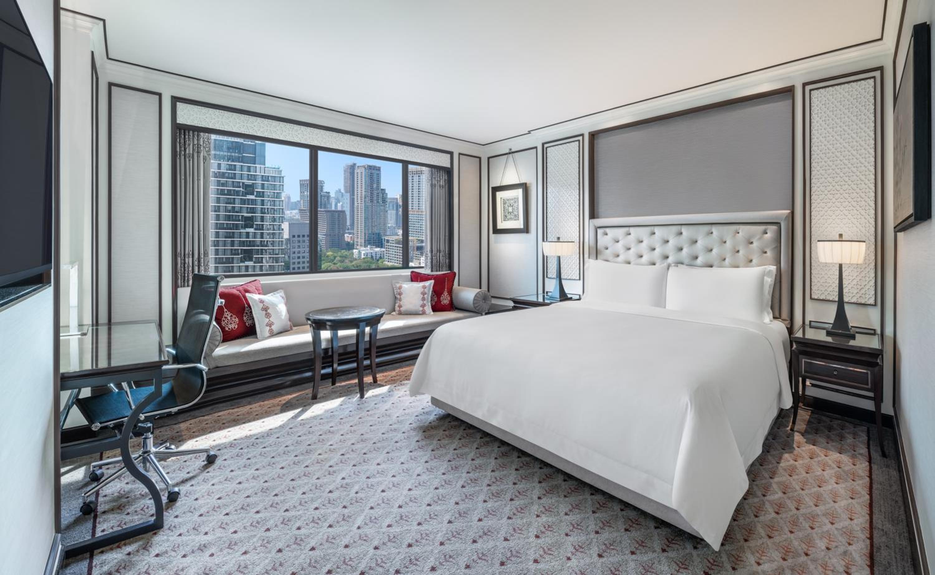 the athenee hotel a luxury collection hotel bangkok
