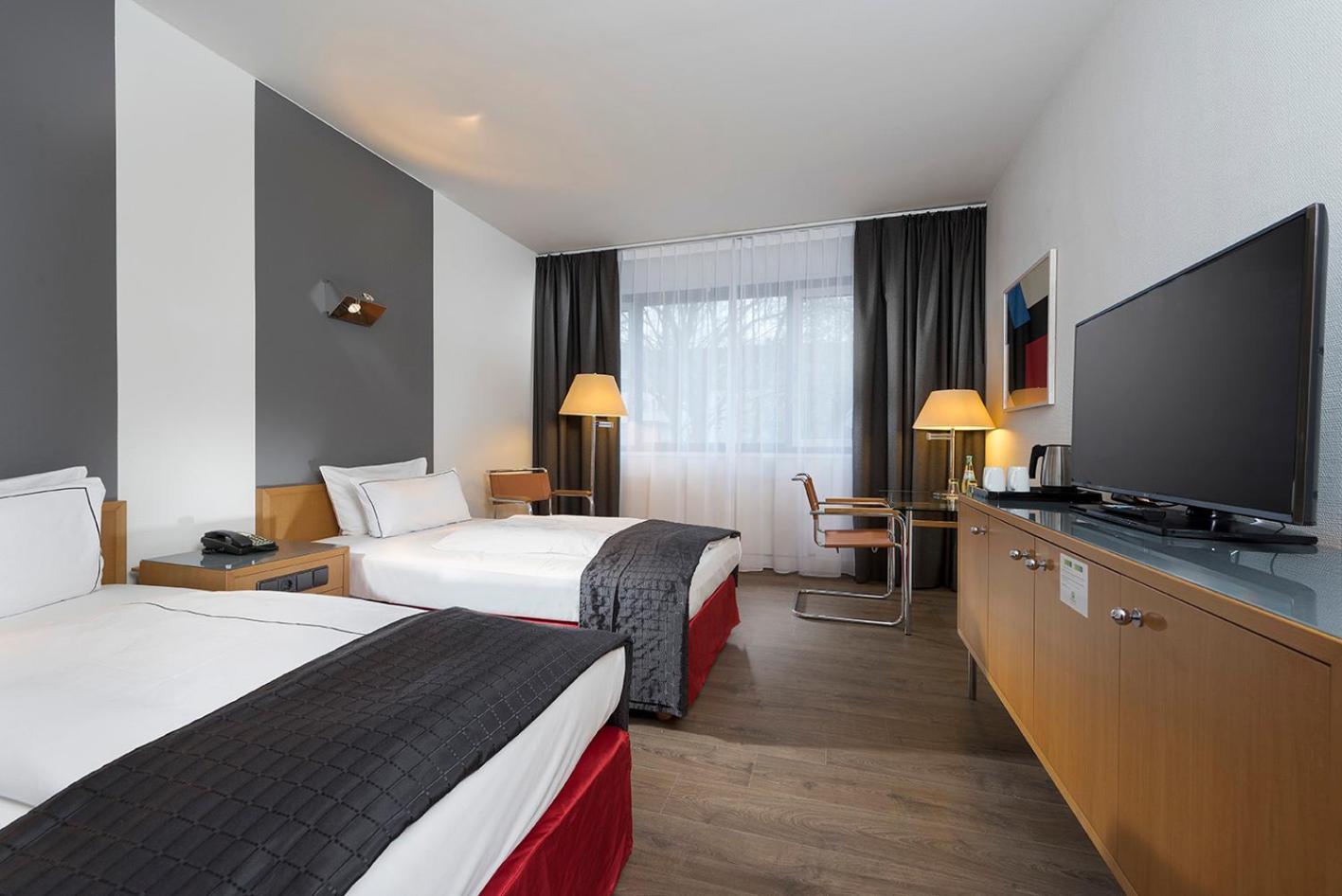 the athenee hotel a luxury collection hotel bangkok