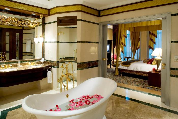 the athenee hotel a luxury collection hotel bangkok