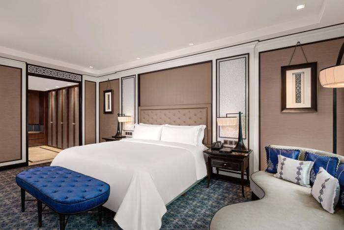 the athenee hotel a luxury collection hotel bangkok