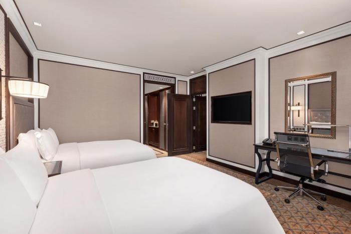 the athenee hotel a luxury collection hotel bangkok