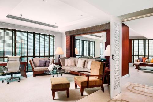 the athenee hotel a luxury collection hotel bangkok