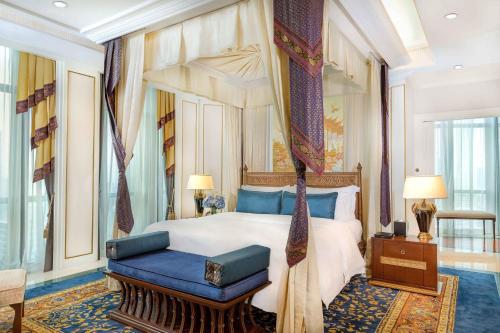 the athenee hotel a luxury collection hotel bangkok