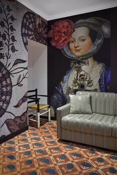 Hotel Jules Cesar & Spa - Mgallery Hotel Collection,,5 star