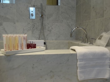 Hotel Jules Cesar & Spa - Mgallery Hotel Collection,,5 star