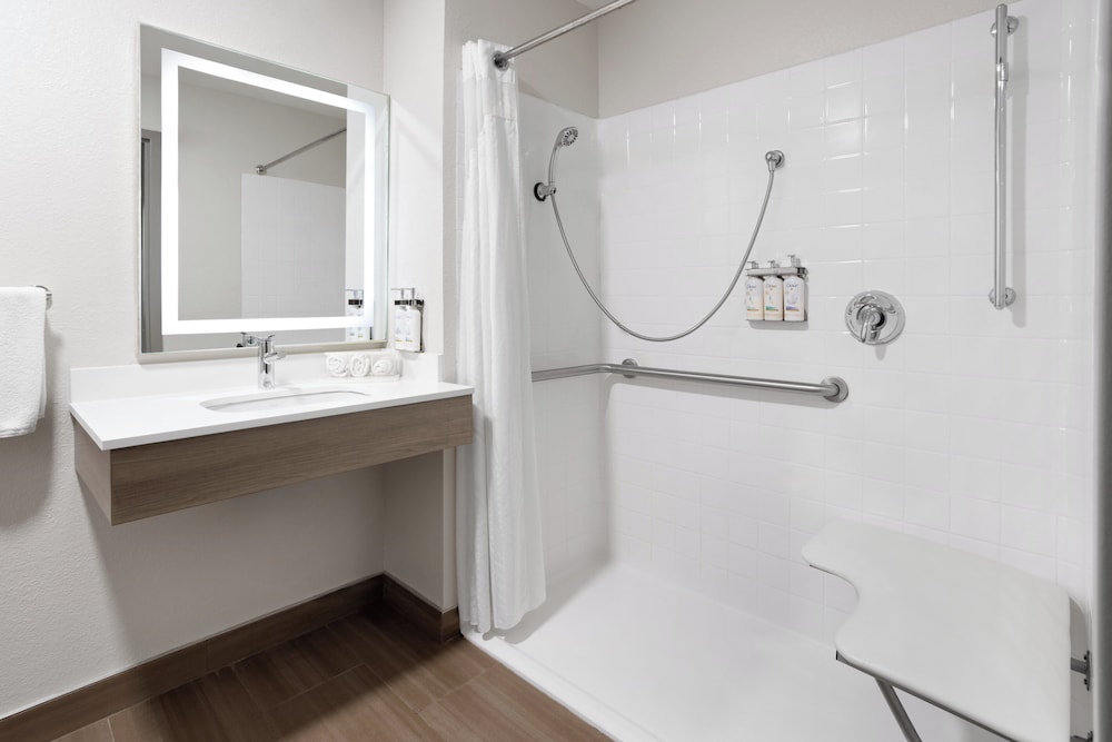 holiday inn express and suites wyomissing by ihg