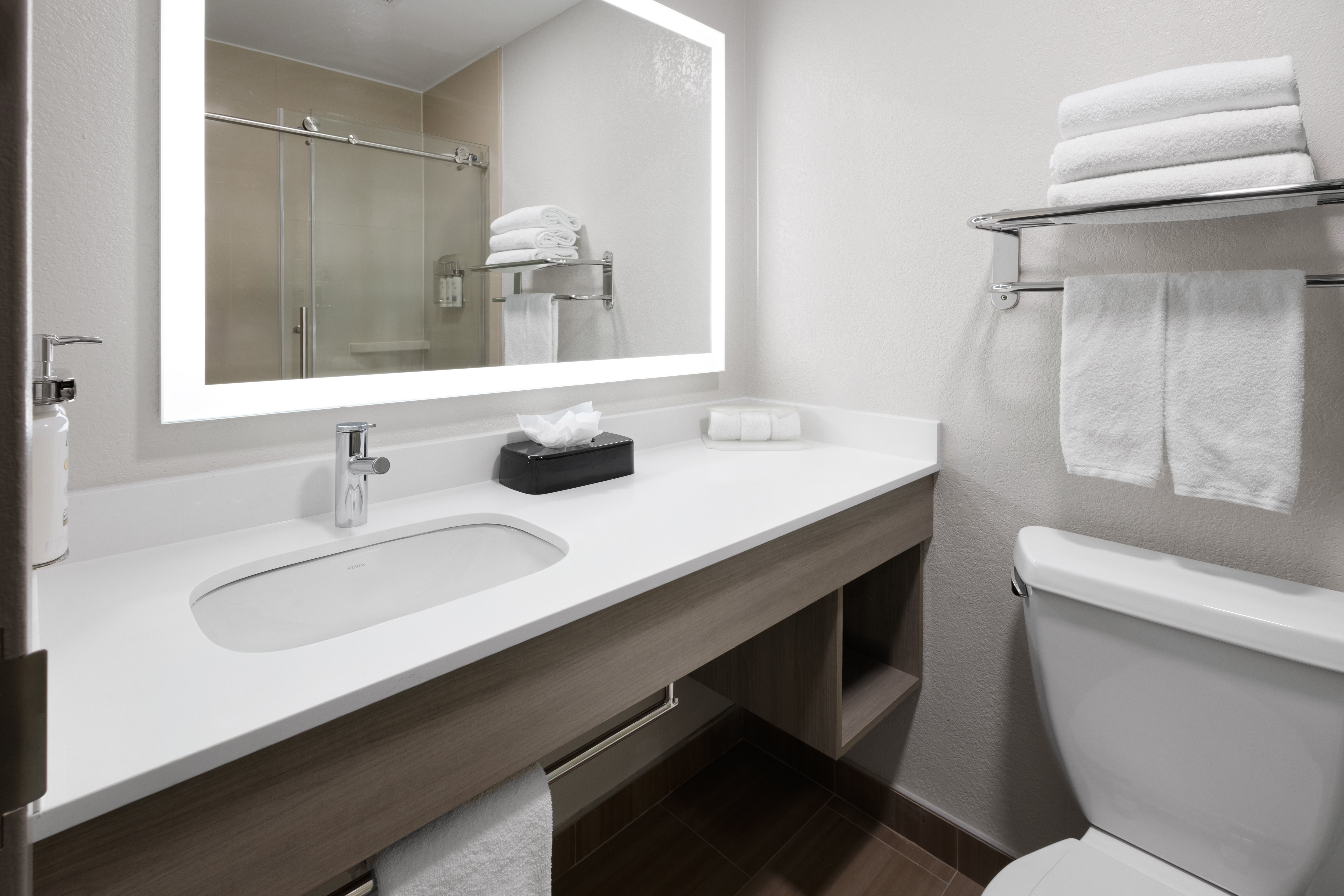 holiday inn express and suites wyomissing by ihg