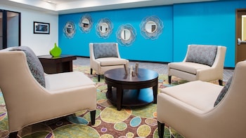 holiday inn express and suites wyomissing by ihg