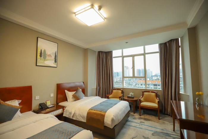 five rams city hotel