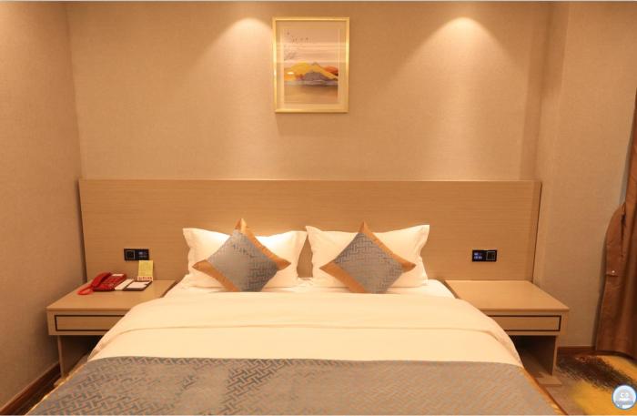 five rams city hotel