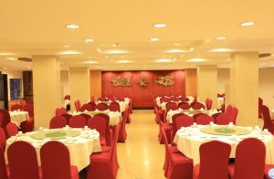 five rams city hotel