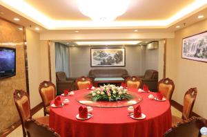 five rams city hotel