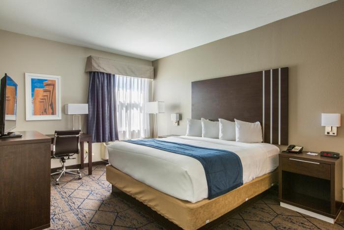 baymont by wyndham albuquerque airport