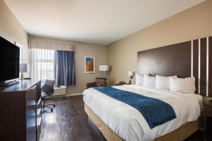baymont by wyndham albuquerque airport