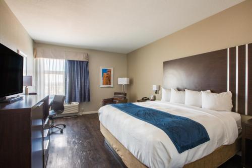 baymont by wyndham albuquerque airport