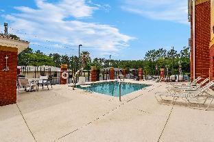 comfort inn and suites chipley