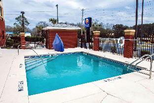 comfort inn and suites chipley