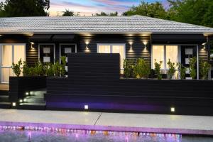 black swan lakeside boutique hotel