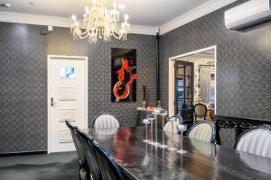 black swan lakeside boutique hotel