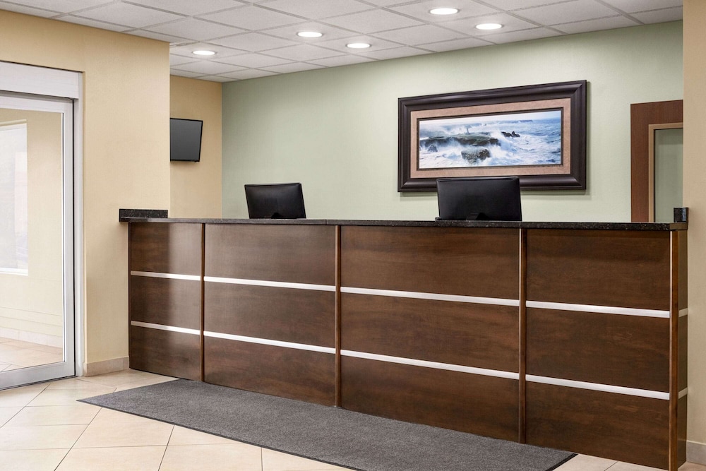 Spark By Hilton Savannah South I-95,,3 star