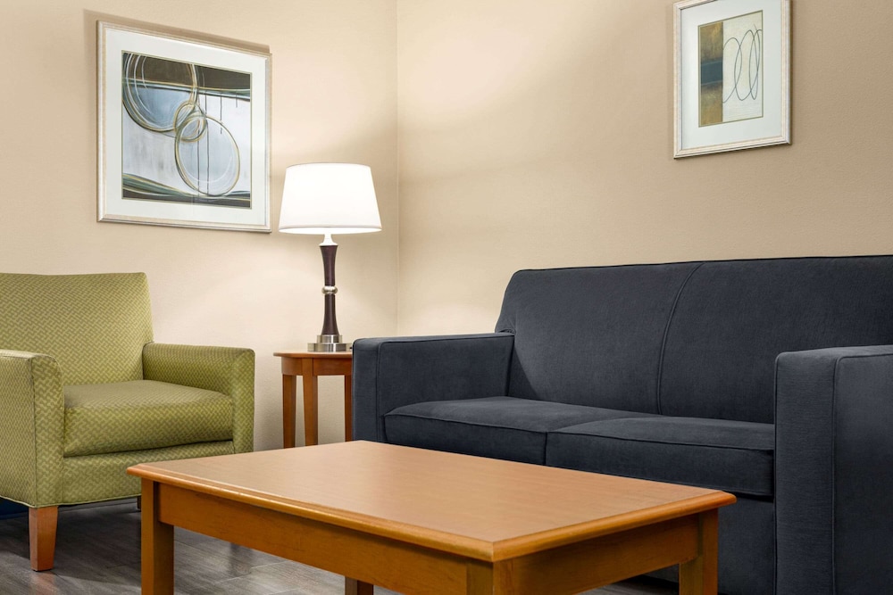 spark by hilton savannah south i 95