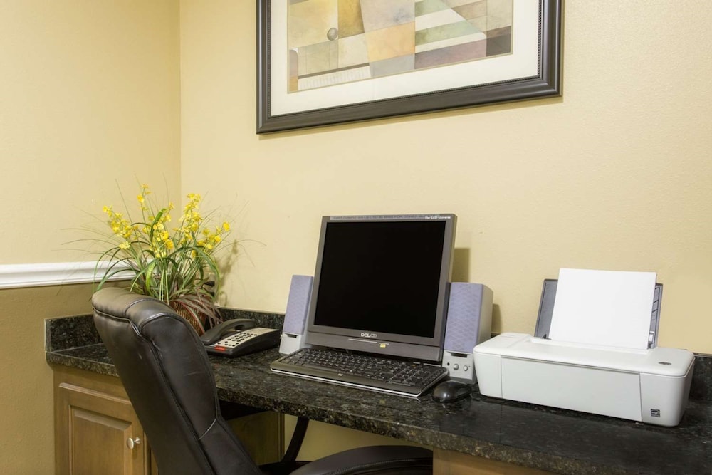 spark by hilton savannah south i 95