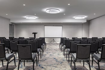 hilton garden inn lax los angeles airport