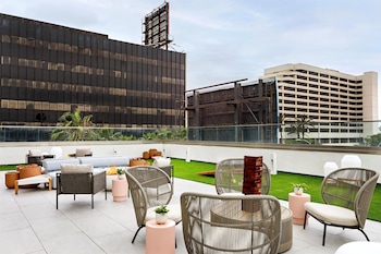 hilton garden inn lax los angeles airport