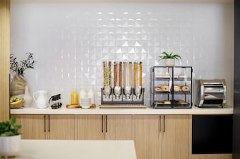 hilton garden inn lax los angeles airport