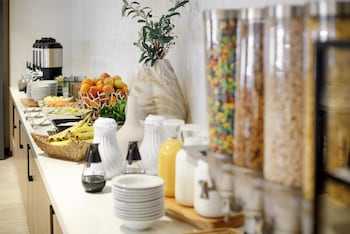 hilton garden inn lax los angeles airport