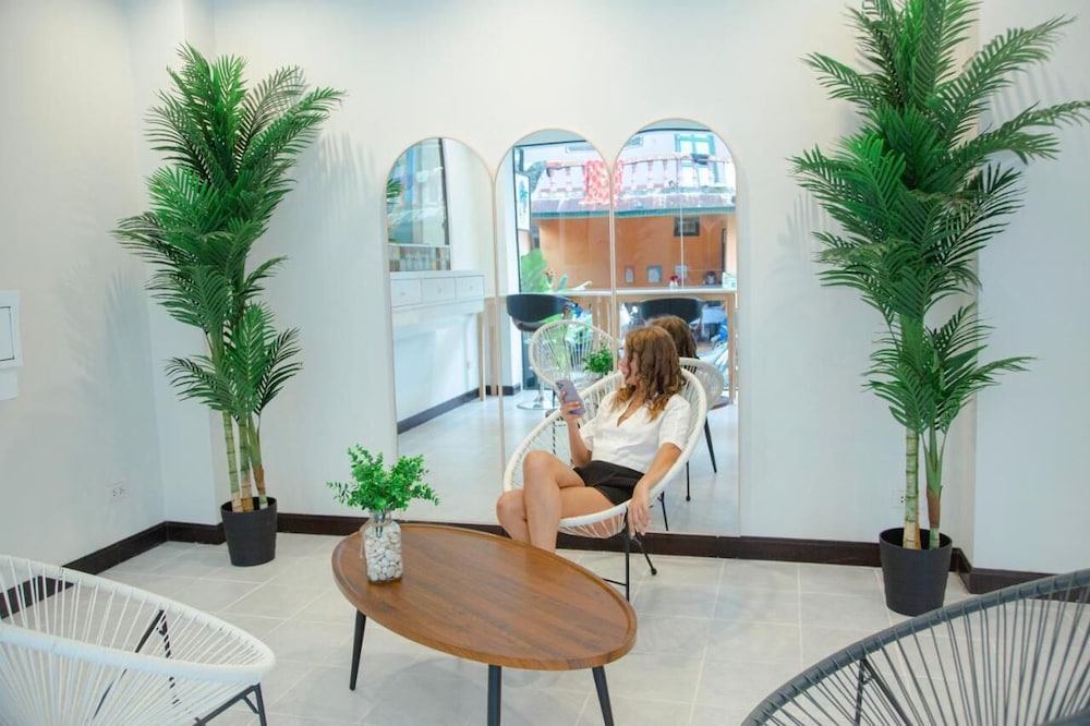 roomquest kalim beach