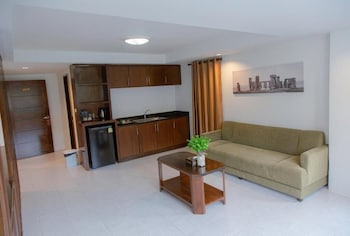 roomquest kalim beach