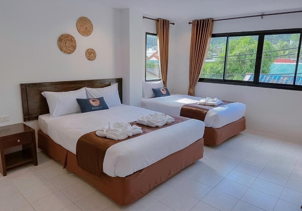 roomquest kalim beach