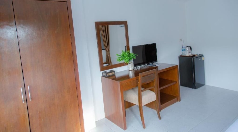 roomquest kalim beach
