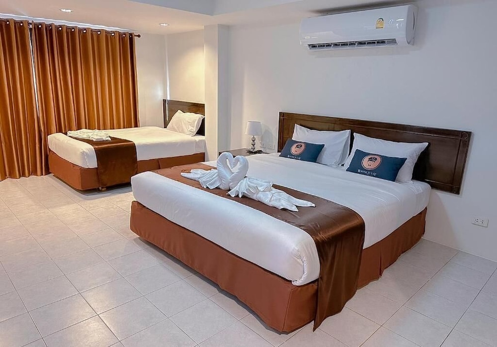 roomquest kalim beach