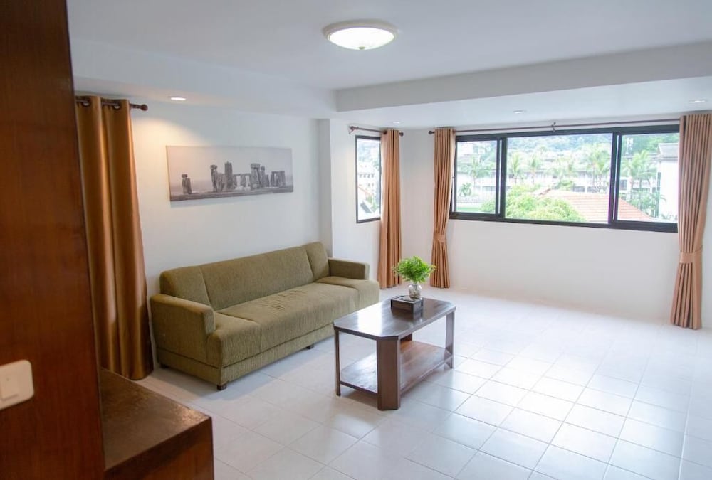 roomquest kalim beach