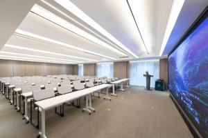 atour hotel meixi huxi metro station yuelu district changsha