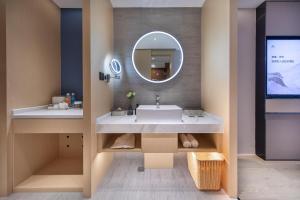 atour hotel meixi huxi metro station yuelu district changsha