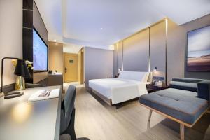 atour hotel meixi huxi metro station yuelu district changsha